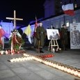 Pierwsza miesięcznica smoleńska z asystą honorową Wojska Polskiego. ZOBACZ ZDJĘCIA