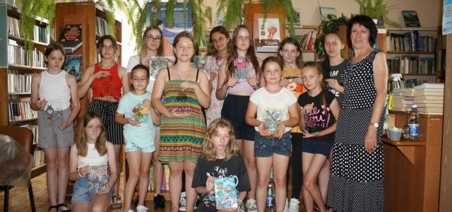 Połowa sierpnia już za nami. W Gminnych Bibliotekach Publicznych ruszyły kolejne, ostatnie już wakacyjne warsztaty
