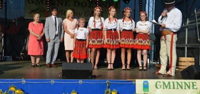 Wiele samorządów wsi i miasteczek w Polsce organizuje tradycyjne dożynki czyli święto dziękczynienia za udane zbiory. W Gminie Laskowa w tym roku organizatorem było sołectwo Sechna.