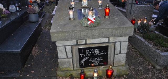 W dniu 9 grudnia 2025 r. na grobie inż. Jana Drożdża oraz jego żony Marii  zostały zapalone znicze oraz odmówiona modlitwa za zmarłych