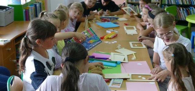 Tegoroczne ferie zimowe w Gminnej Bibliotece Publicznej w Starej Wsi oraz jej filiach upłynęły w wyjątkowo twórczej i radosnej atmosferze. Biblioteki w Starej Wsi,